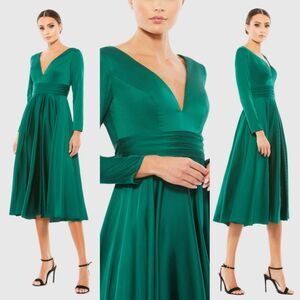 Mac Duggal Green Plunge Neck Satin A-Line Dress Size 14 Midi Dress 67527 New